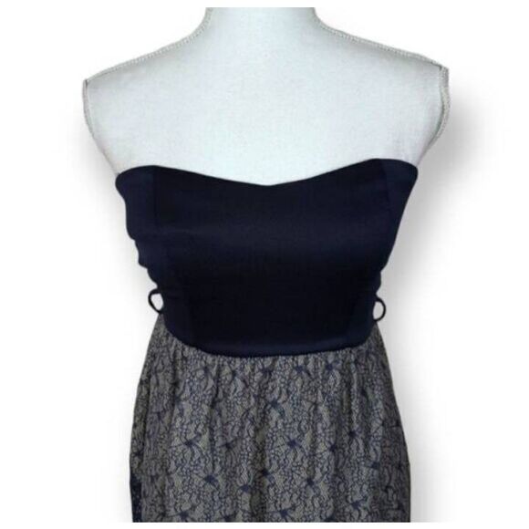 JANUARY 7 NAVY & WHITE STRAPLESS DRESS SZ.S EUC BELT NOT INCLUDED. - Picture 3 of 7